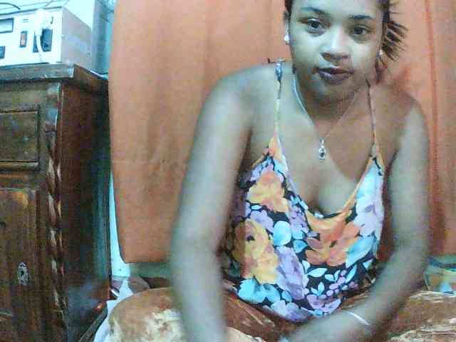 TriciaBella webcam