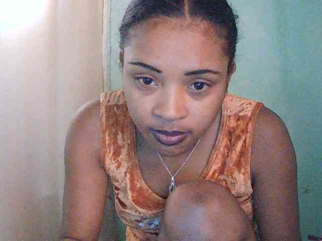 TriciaBella webcam