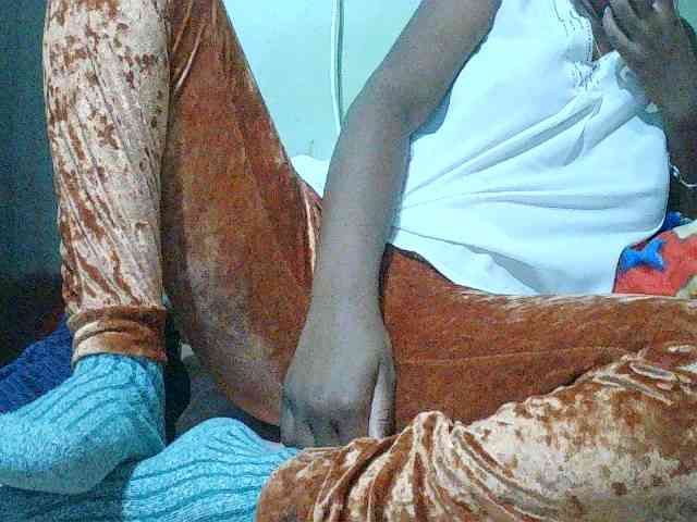 TriciaBella webcam