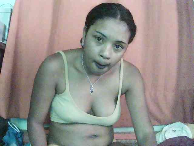 Modèle: TriciaBella