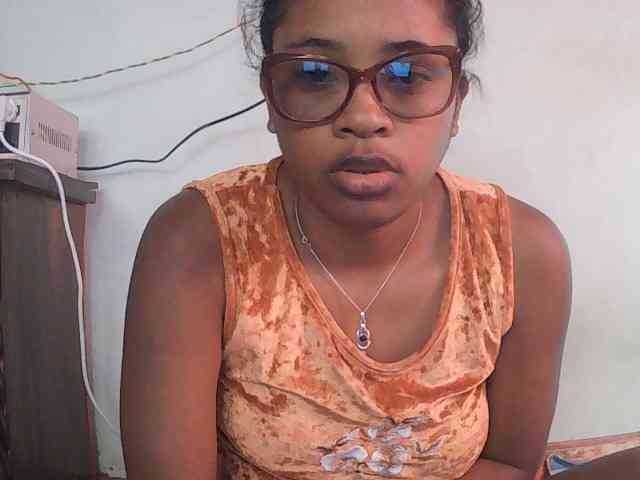 TriciaBella webcam