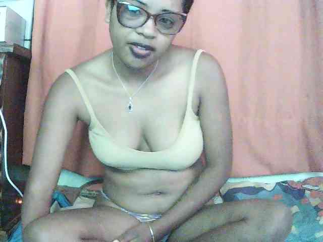 Modèle: TriciaBella