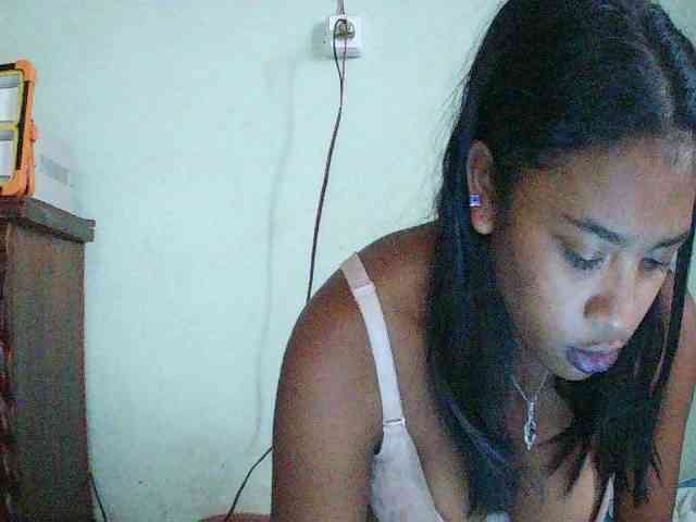 TriciaBella webcam