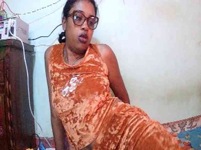 TriciaBella webcam