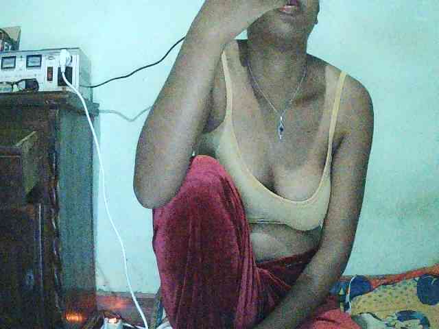 TriciaBella webcam