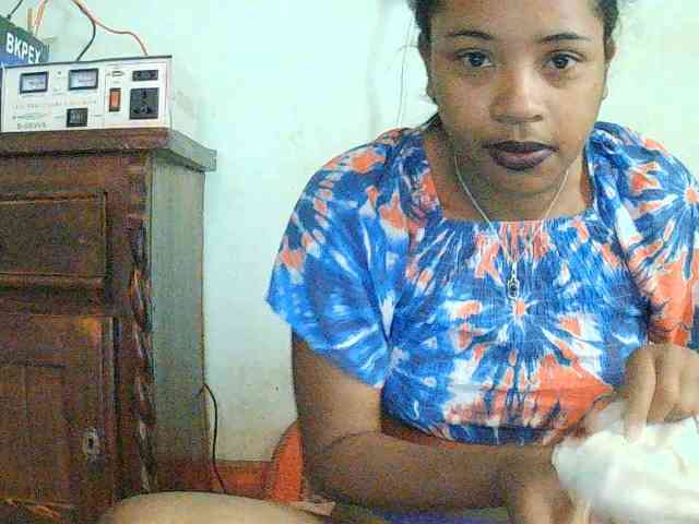 TriciaBella webcam