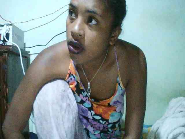 TriciaBella webcam