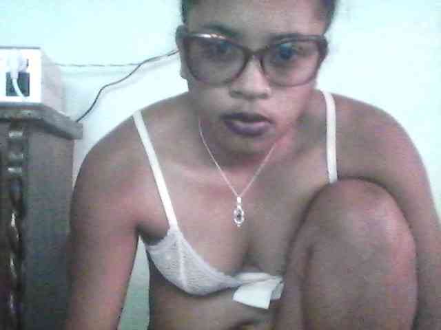 TriciaBella webcam