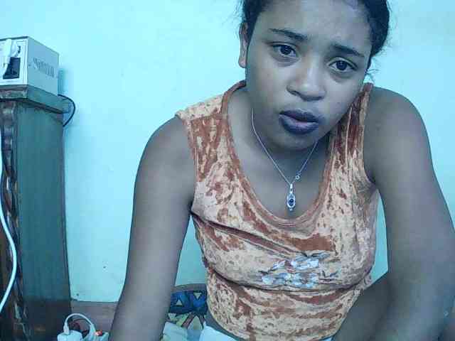 TriciaBella webcam