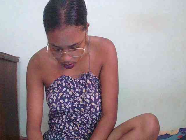 Modèle: TriciaBella