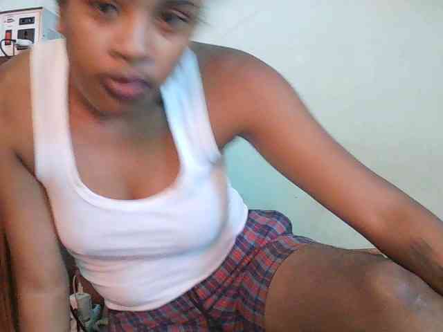 TriciaBella webcam