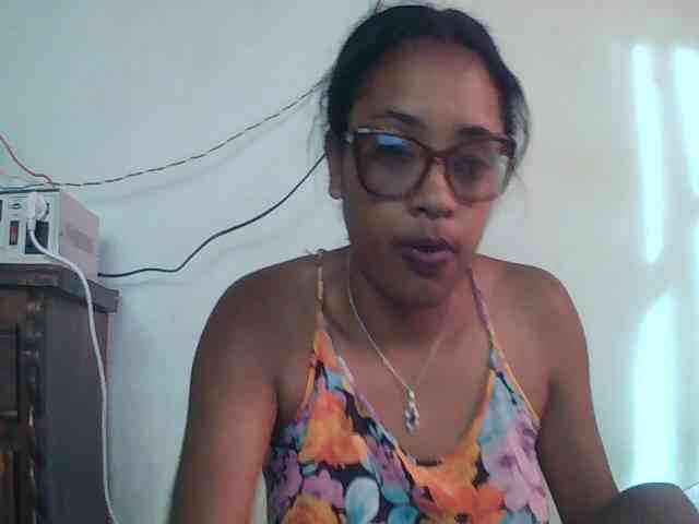TriciaBella webcam