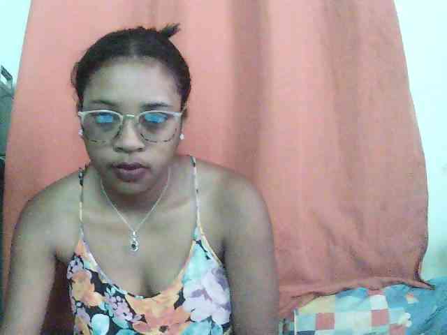 TriciaBella webcam