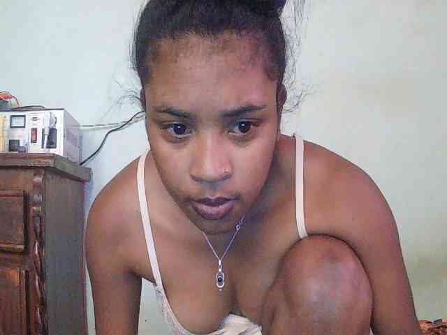 TriciaBella webcam