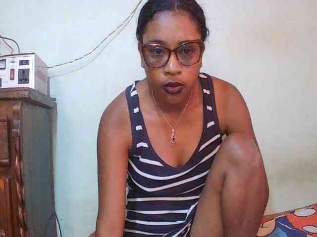 TriciaBella webcam