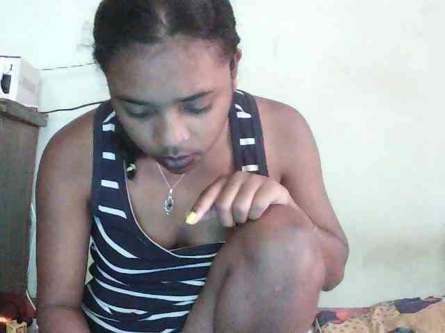 TriciaBella webcam