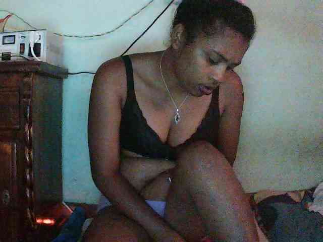 TriciaBella webcam