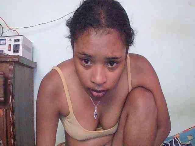 TriciaBella webcam