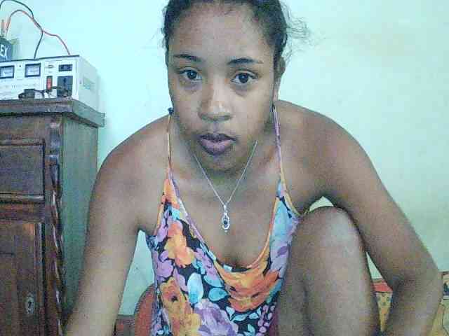 TriciaBella webcam