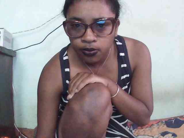 TriciaBella webcam