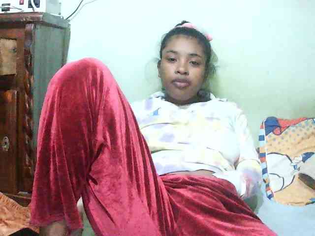 TriciaBella webcam
