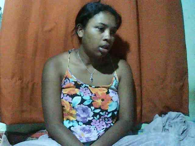 TriciaBella webcam
