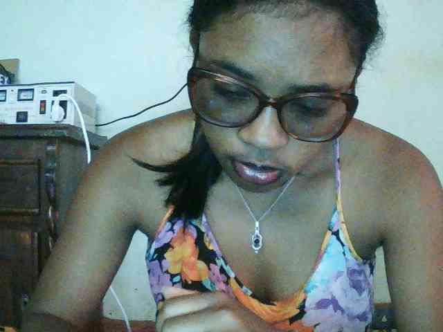 TriciaBella webcam