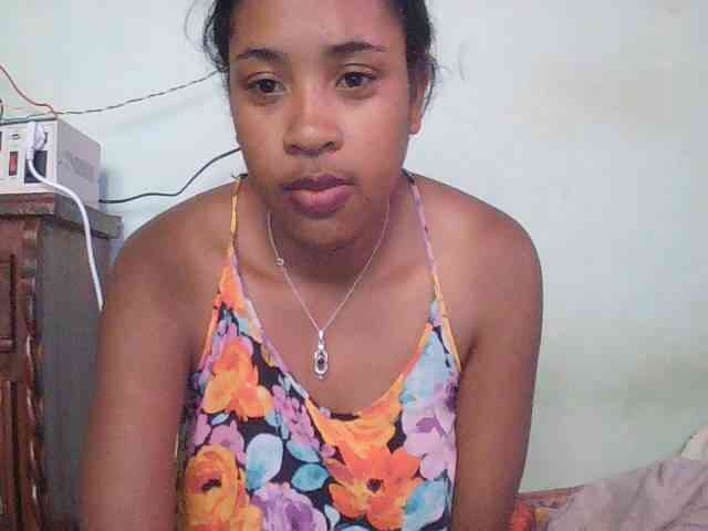 TriciaBella webcam