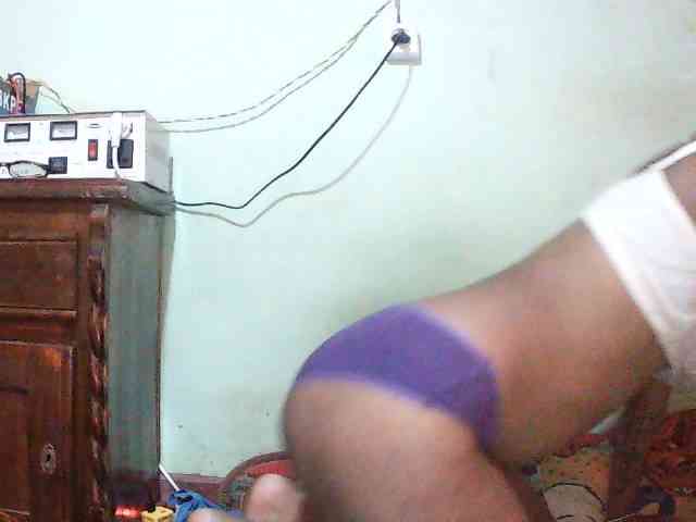 TriciaBella webcam