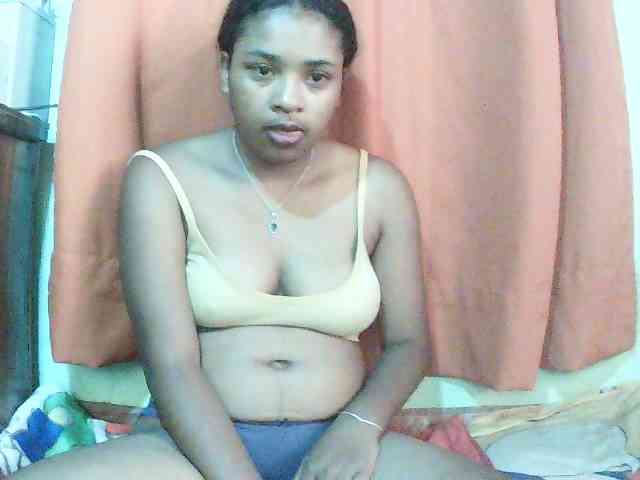 Modèle: TriciaBella