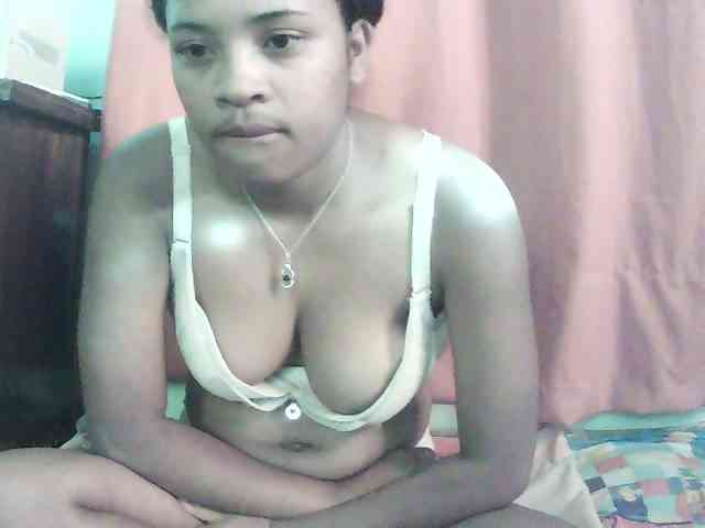 TriciaBella webcam