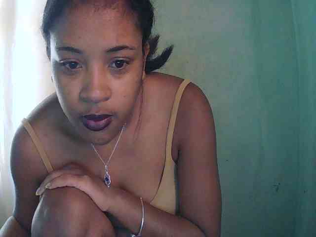 TriciaBella webcam