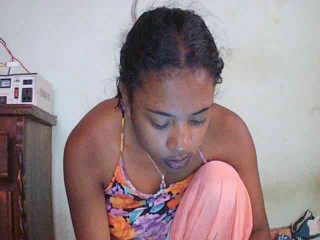 TriciaBella webcam