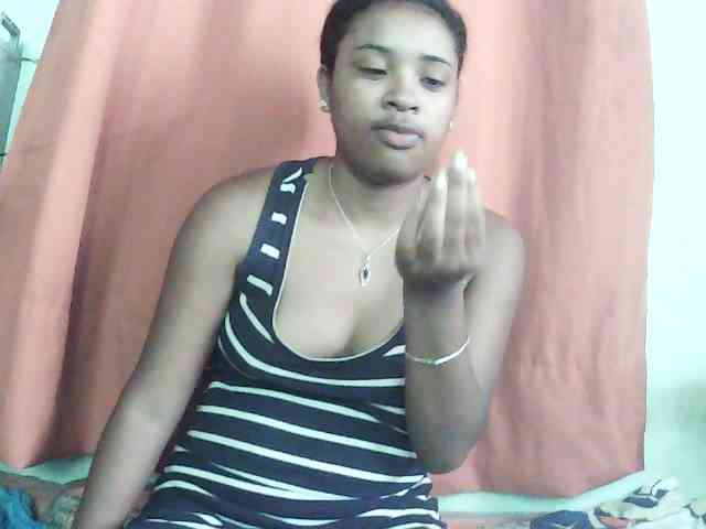 TriciaBella webcam