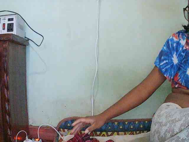 TriciaBella webcam