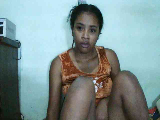 TriciaBella webcam