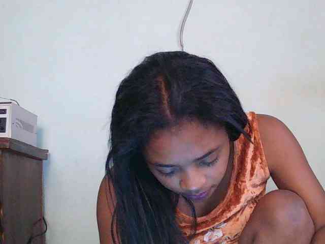 TriciaBella webcam