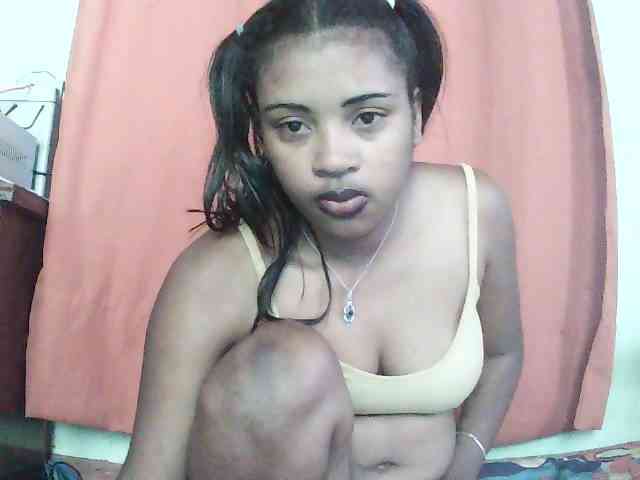 TriciaBella webcam