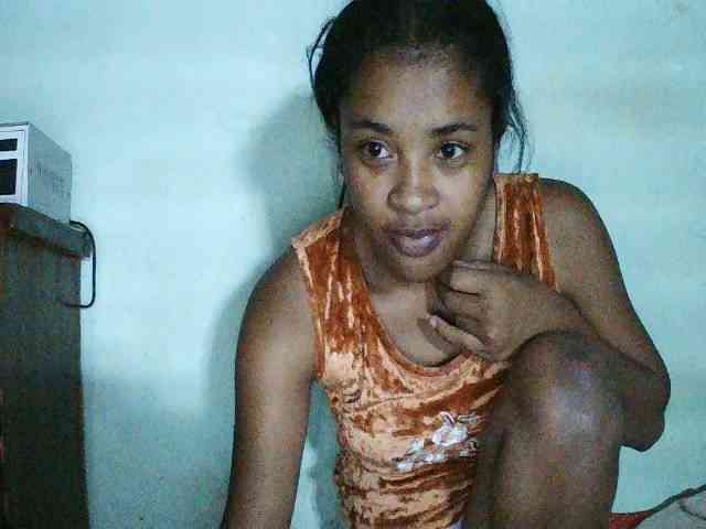 TriciaBella webcam