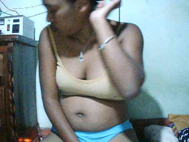 TriciaBella webcam