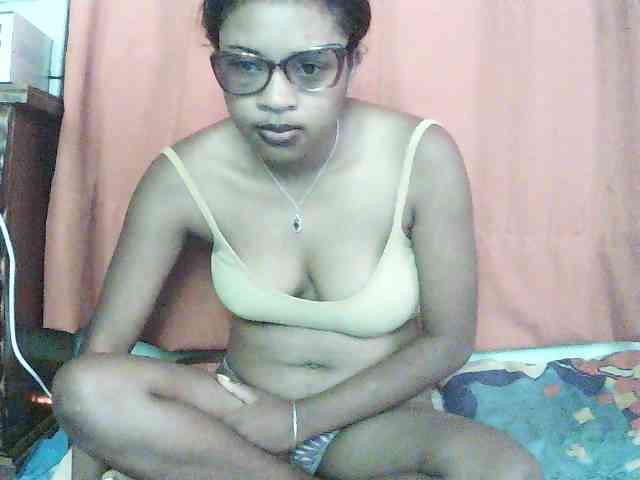 TriciaBella webcam
