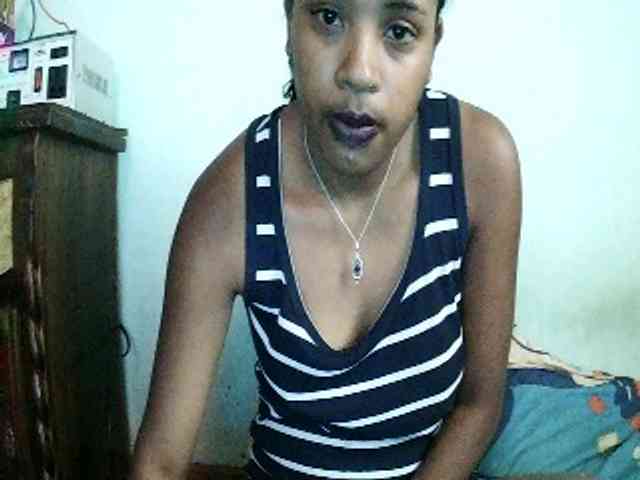 TriciaBella webcam