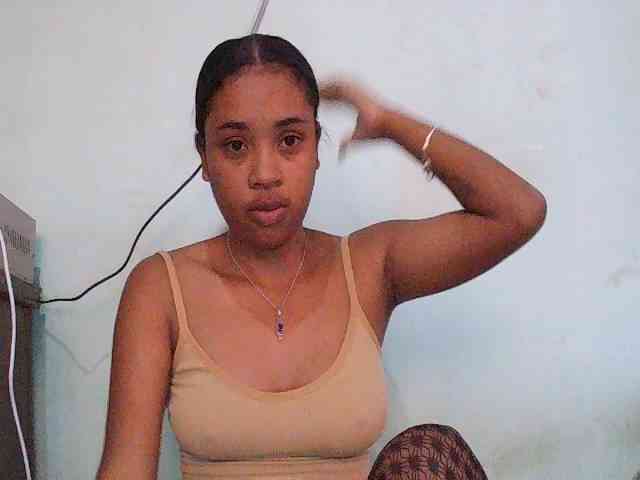 TriciaBella webcam