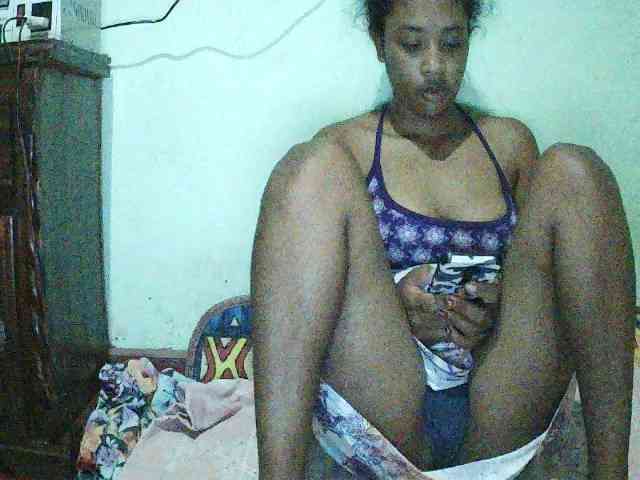 TriciaBella webcam