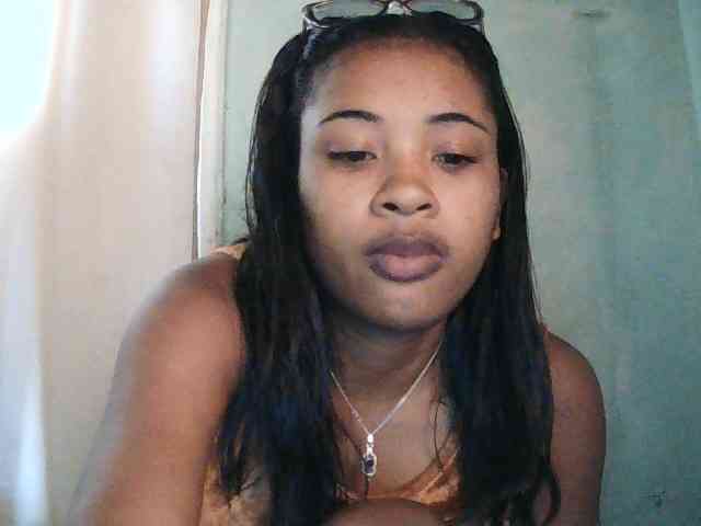 TriciaBella webcam