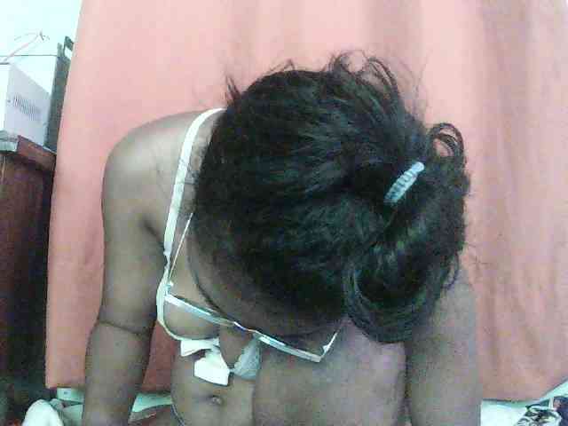TriciaBella webcam