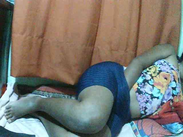 TriciaBella webcam