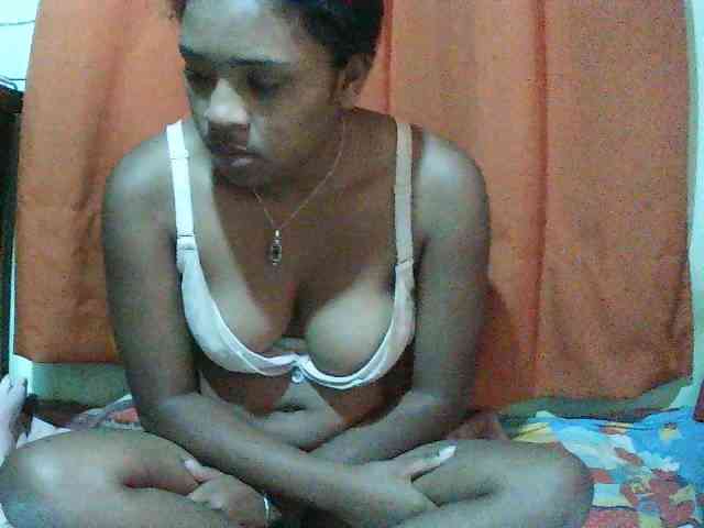 TriciaBella webcam