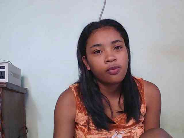 TriciaBella webcam