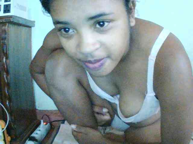 TriciaBella webcam